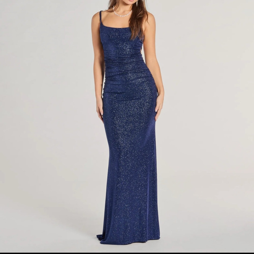 Elegant Blue Evening Gown